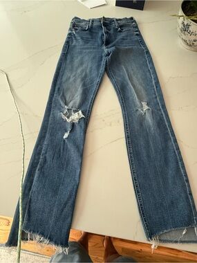 Mother Mid rise dazzler ankle  step fray size 27